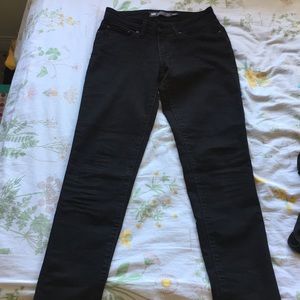 Black Levi’s Curve Jeans